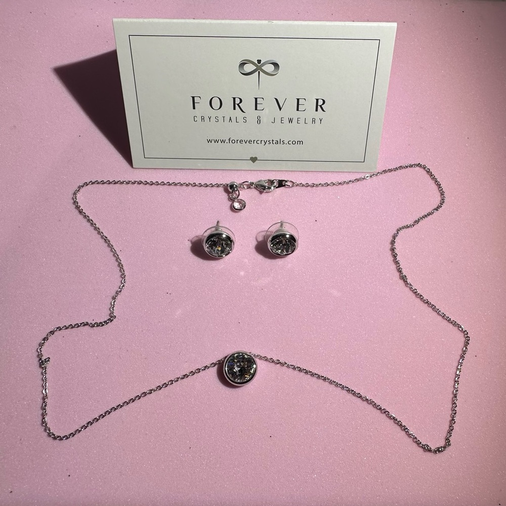 💎Forever Crystals: Necklace and Earring Set (silver) (USED) Excellent Conditions